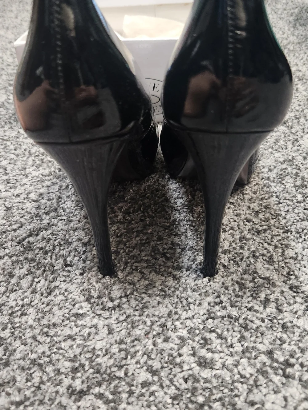 Steve Madden Women's Black Patent Leather Pumps